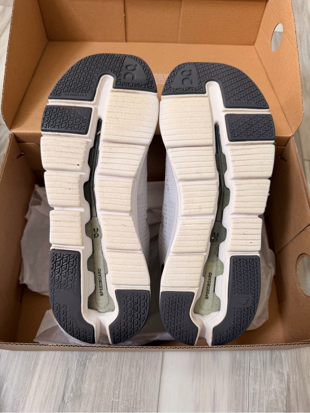 On Cloudrift Sneakers Women’s Size 8 Frost Heather Running Shoes w/ Box - Picture 9 of 11